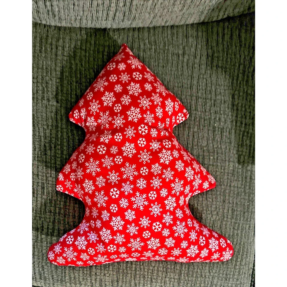 Handmade Christmas Tree Accent Decor Pillow Red White Snowflakes 16